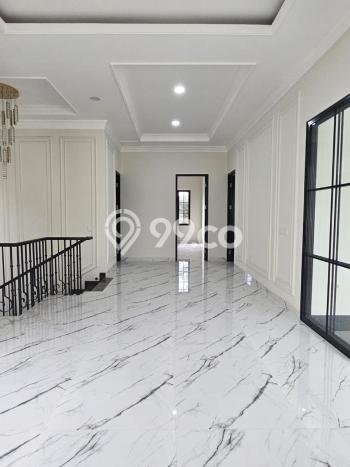 Rumah Elit Modern Tanpa Renovasi di BSD City Tangerang Rumah Elit Modern Tanpa Renovasi di BSD City Tangerang