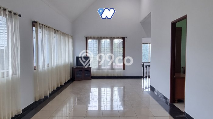 Rumah Elit Modern Tanpa Renovasi di Setiabudi Bandung Rumah Elit Modern Tanpa Renovasi di Setiabudi Bandung