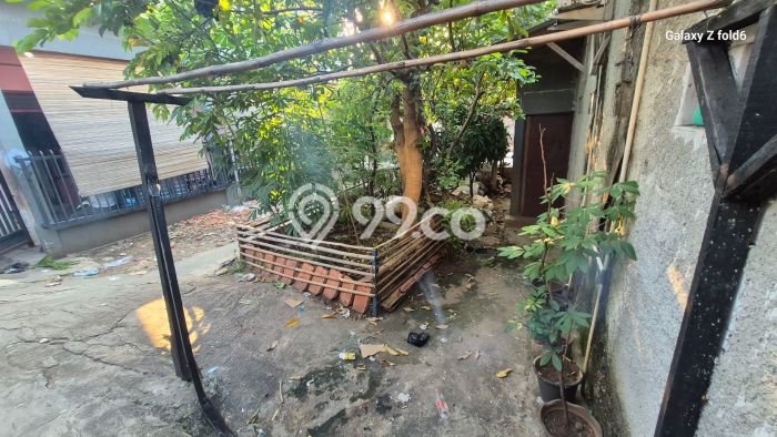 Tanah Area Berkembang di Penggilingan, Luas 120m², Dekat ke Fasilitas Umum Tanah Area Berkembang di Penggilingan, Luas 120m², Dekat ke Fasilitas Umum