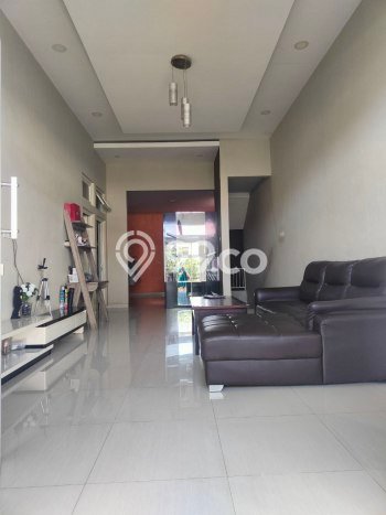 Jarang Ada! Rumah Sewa 4 Kamar Bagus Siap Huni Permata Jingga Jarang Ada! Rumah Sewa 4 Kamar Bagus Siap Huni Permata Jingga