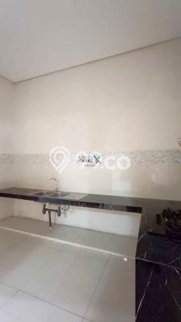 Rumah 6 Kamar Tidur Desain Minimalis di Kawasan Elite Araya, Malang Rumah 6 Kamar Tidur Desain Minimalis di Kawasan Elite Araya, Malang