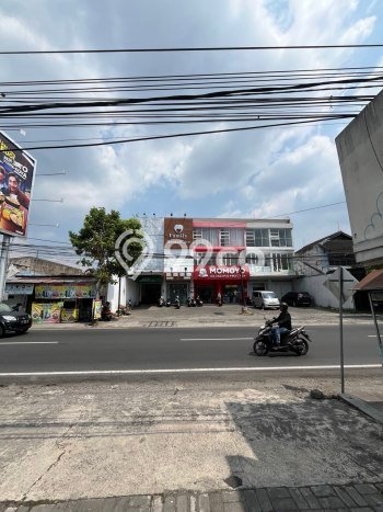 Ruko Dijual di Malang LT 91m2 & LB 182m2 Lokasi Terbaik! Ruko Dijual di Malang LT 91m2 & LB 182m2 Lokasi Terbaik!