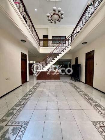 Siap Huni Rumah Mewah 7 Kamar di Klojen Dekat ke Mana Saja Siap Huni Rumah Mewah 7 Kamar di Klojen Dekat ke Mana Saja