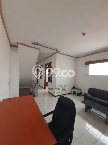 KAWASAN PREMIUM! Ruko di Klojen, Luas 186m2m², Akses Utama KAWASAN PREMIUM! Ruko di Klojen, Luas 186m2m², Akses Utama