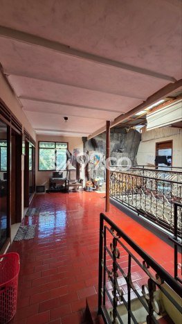 Rumah Mewah LB 350m2 Siap Huni Desain Elegan di Tlogomas, Malang Rumah Mewah LB 350m2 Siap Huni Desain Elegan di Tlogomas, Malang