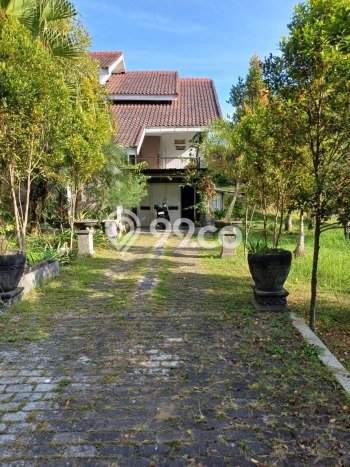 Vila Kawasan Batu, Ukuran 1327m2m², Lokasi Potensial untuk bisnis Vila Kawasan Batu, Ukuran 1327m2m², Lokasi Potensial untuk bisnis