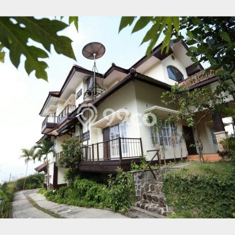 FOR SALE! Vila Kawasan , Luas 622m2m², Lokasi Strategis FOR SALE! Vila Kawasan , Luas 622m2m², Lokasi Strategis