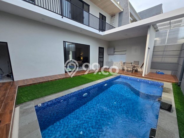 PROMO TERBATAS! Rumah Berkualitas di , Malang, LT 200m2m² Bangunan 242m2m² PROMO TERBATAS! Rumah Berkualitas di , Malang, LT 200m2m² Bangunan 242m2m²