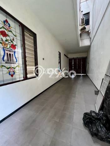 Siap Huni Rumah Mewah 7 Kamar di Klojen Dekat ke Mana Saja Siap Huni Rumah Mewah 7 Kamar di Klojen Dekat ke Mana Saja