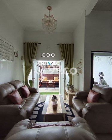 SPECIAL OFFER! Rumah Asri di Pakis, LT 124m2m² LB 162m2m² SPECIAL OFFER! Rumah Asri di Pakis, LT 124m2m² LB 162m2m²