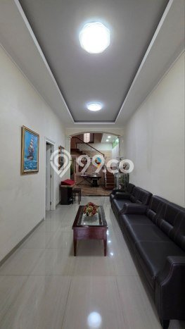 DIJUAL CEPAT! Rumah Nyaman area Klojen, Malang, LT 190m2m² LB 180m2m² Bisa Nego! DIJUAL CEPAT! Rumah Nyaman area Klojen, Malang, LT 190m2m² LB 180m2m² Bisa Nego!