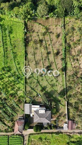 Rumah Mewah LB 128m2 Siap Huni Desain Elegan di Batu, Malang Rumah Mewah LB 128m2 Siap Huni Desain Elegan di Batu, Malang