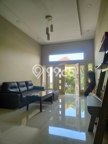Jarang Ada! Rumah Sewa 4 Kamar Bagus Siap Huni Permata Jingga Jarang Ada! Rumah Sewa 4 Kamar Bagus Siap Huni Permata Jingga