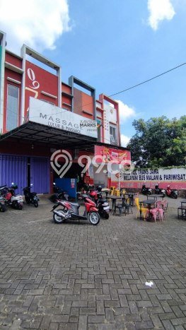 LOKASI STRATEGIS! Ruko Disewakan di Lawang, Luas 108m2m², Pusat Niaga LOKASI STRATEGIS! Ruko Disewakan di Lawang, Luas 108m2m², Pusat Niaga