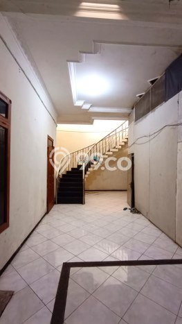 Dijual Cepat Rumah 5 KT 2 KM di Klojen, Malang Dijual Cepat Rumah 5 KT 2 KM di Klojen, Malang