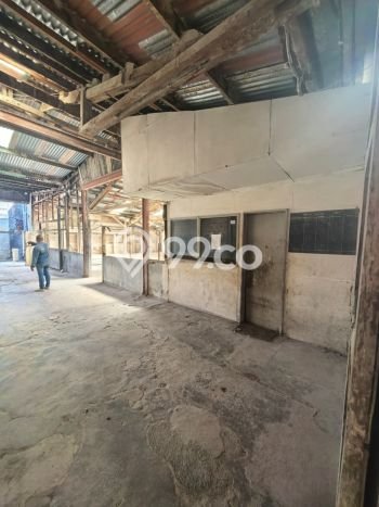 Gudang disewakan di Sukun Malang dengan luas bangunan 2500m2 Gudang disewakan di Sukun Malang dengan luas bangunan 2500m2