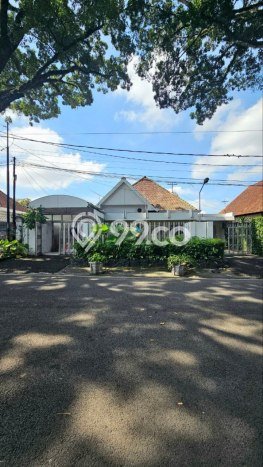 Dijual Rumah Premium dengan Fasilitas Sekitar Lengkap di Klojen, Malang Dijual Rumah Premium dengan Fasilitas Sekitar Lengkap di Klojen, Malang