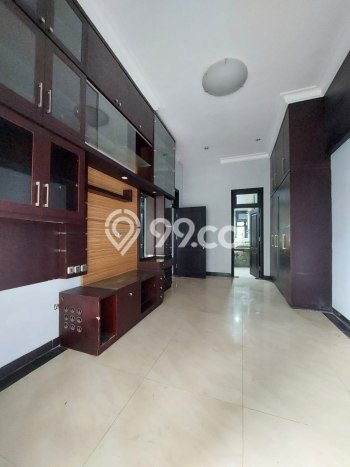 HARGA SPESIAL! Rumah Modern area Mojokerto, Mojokerto, LT 329m2m² LB 397m2m² Bisa Nego! HARGA SPESIAL! Rumah Modern area Mojokerto, Mojokerto, LT 329m2m² LB 397m2m² Bisa Nego!