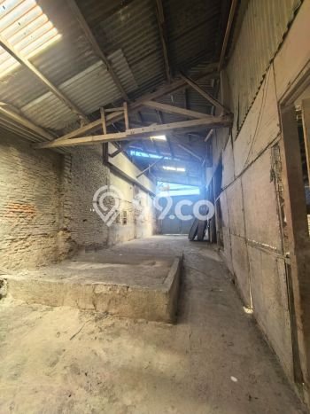 Gudang disewakan di Sukun Malang dengan luas bangunan 2500m2 Gudang disewakan di Sukun Malang dengan luas bangunan 2500m2