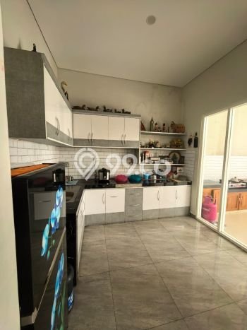 Dijual Cepat Rumah Bagus Siap Huni LB 300m2 di Klojen, Malang Dijual Cepat Rumah Bagus Siap Huni LB 300m2 di Klojen, Malang