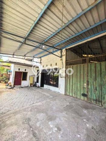 Unit Gudang Dijual di Kedungkandang Malang Luas Tanah 300m2, Luas Bangunan 298m2 Unit Gudang Dijual di Kedungkandang Malang Luas Tanah 300m2, Luas Bangunan 298m2