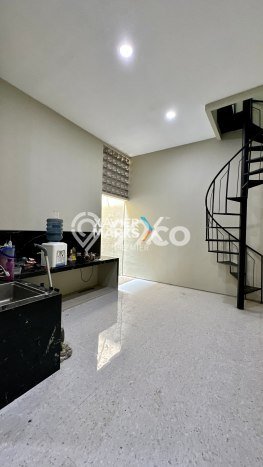 Rumah Elit Modern Tanpa Renovasi di Araya Malang Rumah Elit Modern Tanpa Renovasi di Araya Malang