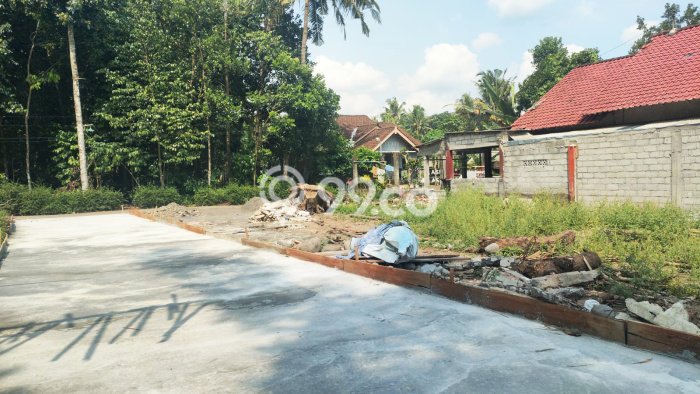 Jual Tanah Kawasan Sleman, Luas 104m², Akses Strategis Jual Tanah Kawasan Sleman, Luas 104m², Akses Strategis