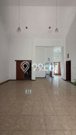 GOOD DEAL! Rumah Premium di Araya, Luas 250m2m² LB 200m2m² GOOD DEAL! Rumah Premium di Araya, Luas 250m2m² LB 200m2m²