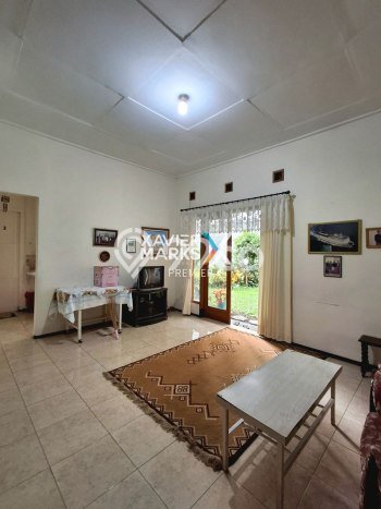 Hunian Mewah LT 342m2m² / LB 300m2m² di Kompleks Perumahan Klojen, Malang Hunian Mewah LT 342m2m² / LB 300m2m² di Kompleks Perumahan Klojen, Malang