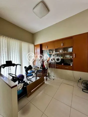 INVESTASI TEPAT! Rumah area , Luas 415m2m² LB 350m2m² INVESTASI TEPAT! Rumah area , Luas 415m2m² LB 350m2m²