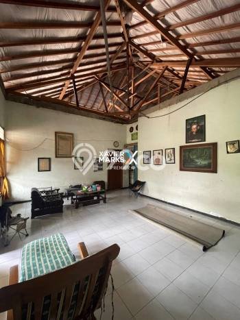 Rumah Lokasi Strategis area Sukun, Malang, LT 451m2m² Bangunan 180m2m² Rumah Lokasi Strategis area Sukun, Malang, LT 451m2m² Bangunan 180m2m²
