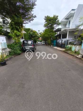 Lokasi terbaik! Rumah siap pakai disewakan di Kebon Jeruk LB 160m2 Lokasi terbaik! Rumah siap pakai disewakan di Kebon Jeruk LB 160m2