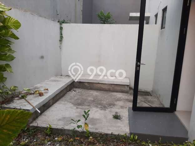 Rumah Luas Asri 2 KT Siap Pakai di Semanan Jakarta Barat Rumah Luas Asri 2 KT Siap Pakai di Semanan Jakarta Barat
