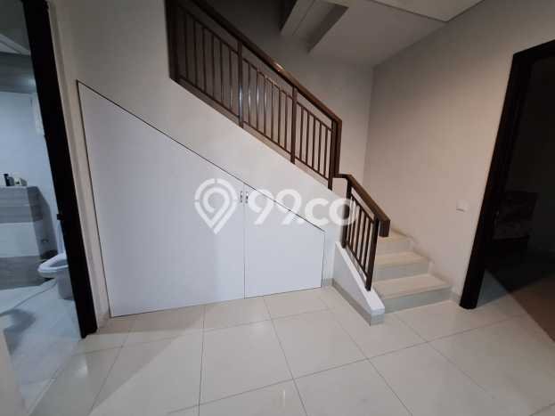 Rumah Elit Modern Tanpa Renovasi di BSD Tangerang Rumah Elit Modern Tanpa Renovasi di BSD Tangerang