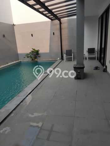 For Sale! Premium House LT 300m2 Desain Elegan di Pantai Indah Kapuk For Sale! Premium House LT 300m2 Desain Elegan di Pantai Indah Kapuk