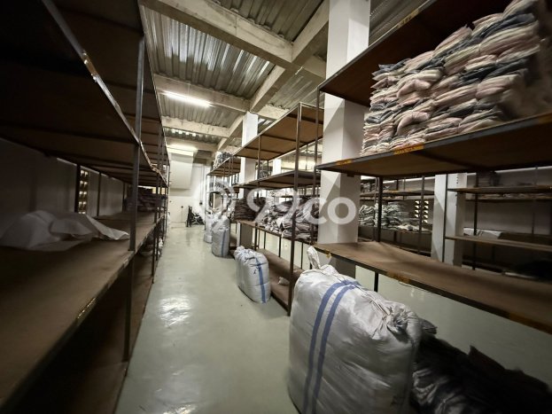 Gudang Disewa di Jakarta Barat dengan LB 710m2 Area Komersial Ramai Gudang Disewa di Jakarta Barat dengan LB 710m2 Area Komersial Ramai
