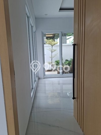 Jual Rumah Mewah Megah Dengan View Eksklusif di Metland Puri, Jakarta Barat Jual Rumah Mewah Megah Dengan View Eksklusif di Metland Puri, Jakarta Barat
