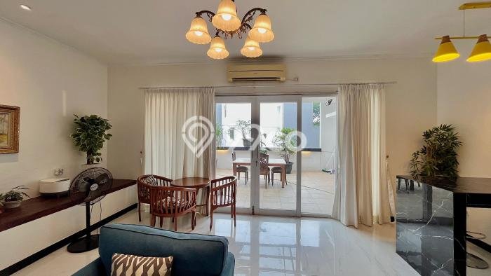 Ruko Dijual di Jakarta Timur LT 225m2 & LB 450m2 Lokasi Terbaik! Ruko Dijual di Jakarta Timur LT 225m2 & LB 450m2 Lokasi Terbaik!