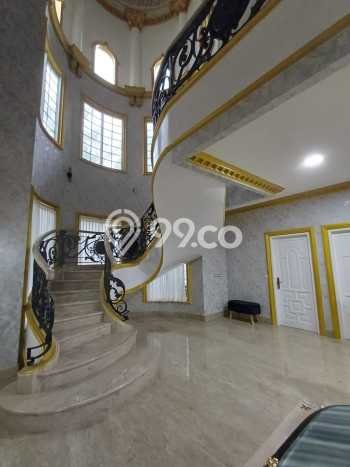 Jual Rumah Luas Elegan Dengan View Eksklusif di Legenda Wisata, Bogor Jual Rumah Luas Elegan Dengan View Eksklusif di Legenda Wisata, Bogor