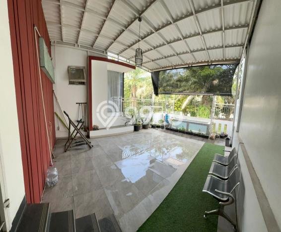 Ready to Use! Luxury House LT 260m2 Desain Elegan di Cibubur Ready to Use! Luxury House LT 260m2 Desain Elegan di Cibubur