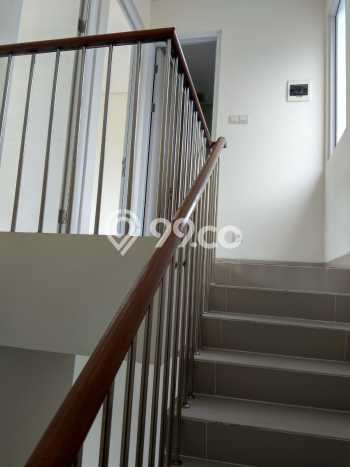 For Sale Hunian Rumah Terawat 3 KT di Cibubur, Bekasi For Sale Hunian Rumah Terawat 3 KT di Cibubur, Bekasi