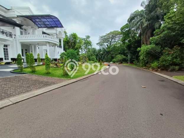 Jual Rumah Luas Elegan Dengan View Eksklusif di Legenda Wisata, Bogor Jual Rumah Luas Elegan Dengan View Eksklusif di Legenda Wisata, Bogor