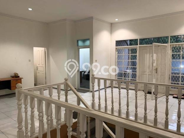 Hunian Mewah LB 250m2 Siap Huni Desain Elegan di Petukangan, Jakarta Selatan Hunian Mewah LB 250m2 Siap Huni Desain Elegan di Petukangan, Jakarta Selatan