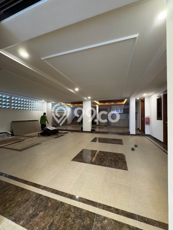 Rumah Mewah LB 580m2 Siap Pakai Desain Elegan di Sleman, Yogyakarta Rumah Mewah LB 580m2 Siap Pakai Desain Elegan di Sleman, Yogyakarta