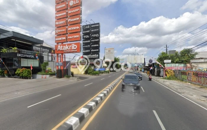 Area Ramai! Ruko Dijual di Mlati untuk Bisnis Luas Bangunan 300m2 Area Ramai! Ruko Dijual di Mlati untuk Bisnis Luas Bangunan 300m2
