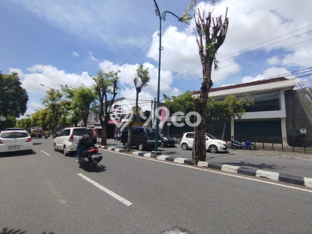 Komersial untuk disewa di Wirobrajan punya LT 310m2 & LB 270m2 harga sewa kompetitif Komersial untuk disewa di Wirobrajan punya LT 310m2 & LB 270m2 harga sewa kompetitif