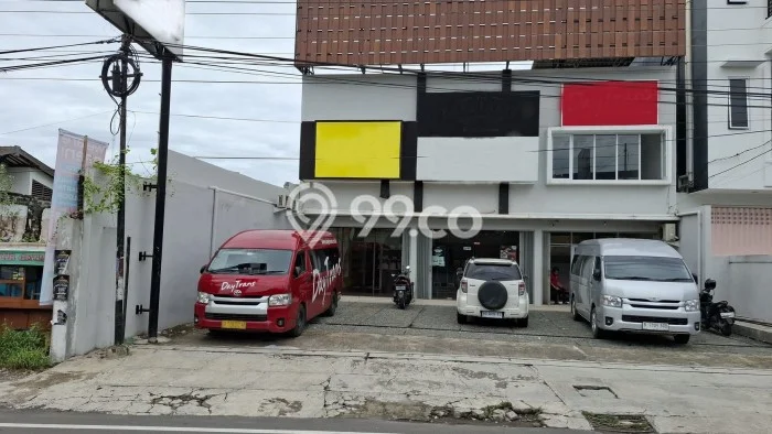 Area Ramai! Ruko Dijual di Mlati untuk Bisnis Luas Bangunan 300m2 Area Ramai! Ruko Dijual di Mlati untuk Bisnis Luas Bangunan 300m2
