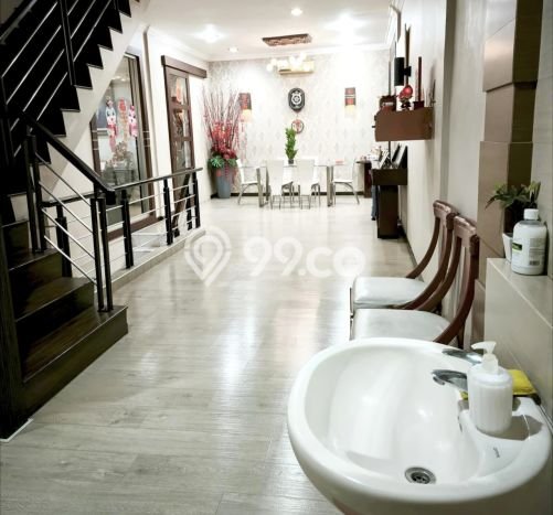 Ruko Dijual di Medan Maimun LT 128m2, LB 384m2 Solusi Investasi Cerdas Ruko Dijual di Medan Maimun LT 128m2, LB 384m2 Solusi Investasi Cerdas