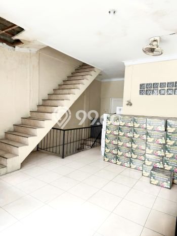 Lokasi Strategis! Dijual Ruko Bisnis di Medan Barat, Medan Kondisi Bagus Lokasi Strategis! Dijual Ruko Bisnis di Medan Barat, Medan Kondisi Bagus