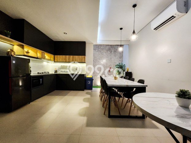 Rumah di , Bandung, LT 90m2m² LB 185m2m² Rumah di , Bandung, LT 90m2m² LB 185m2m²